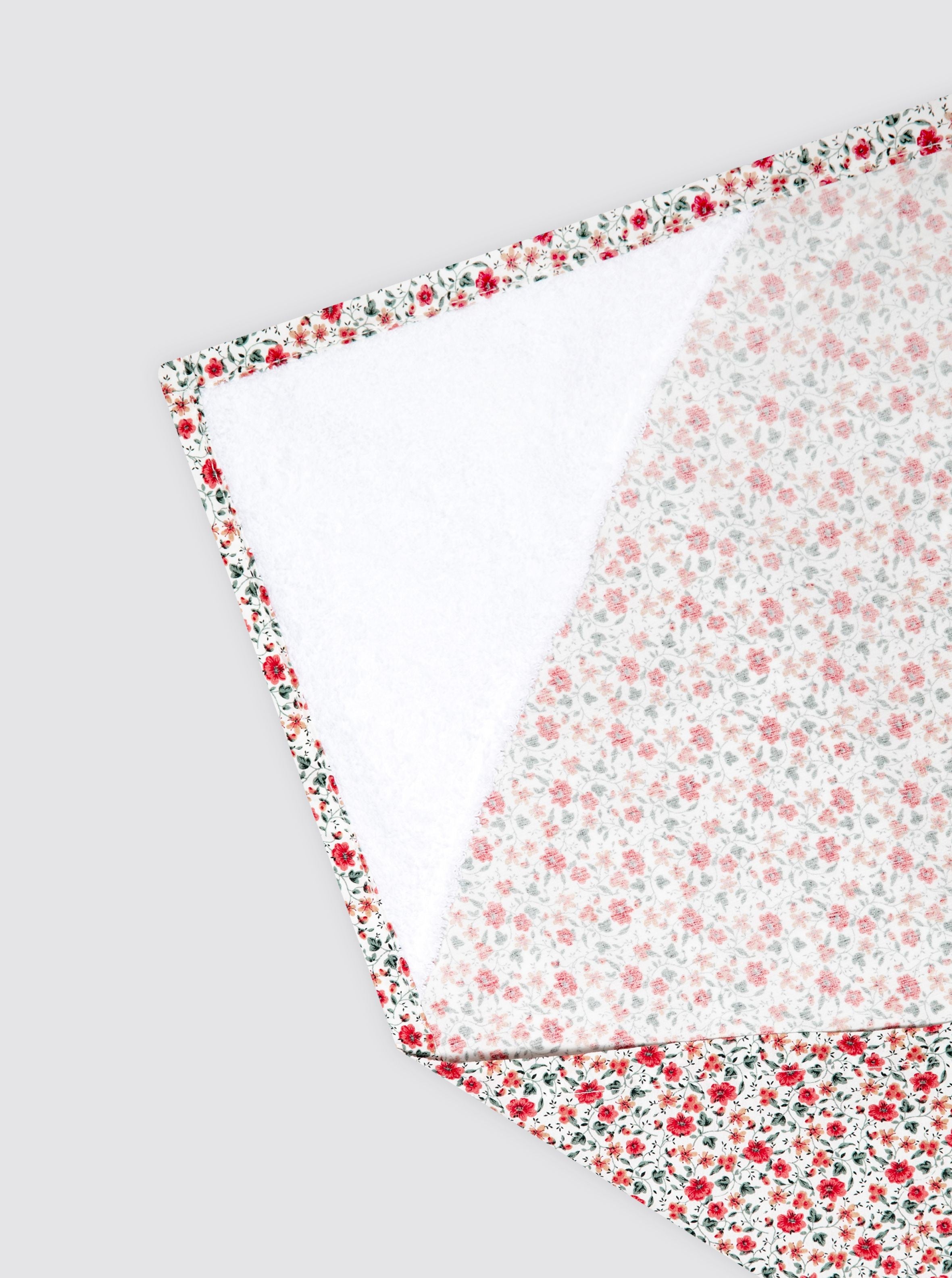Carmine Flower Nursing Cloth