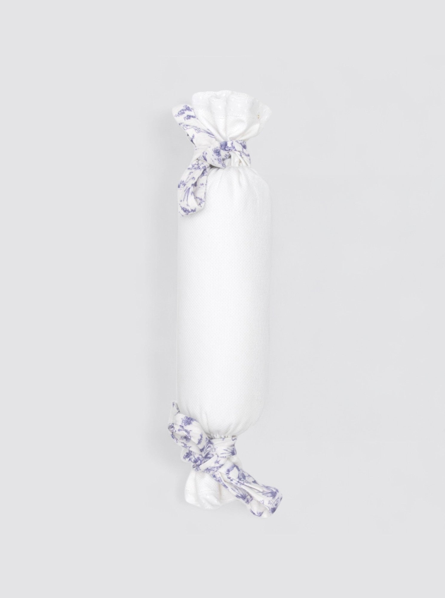 Cojín Antivuelco Piqué Nano- Lazo Estampado