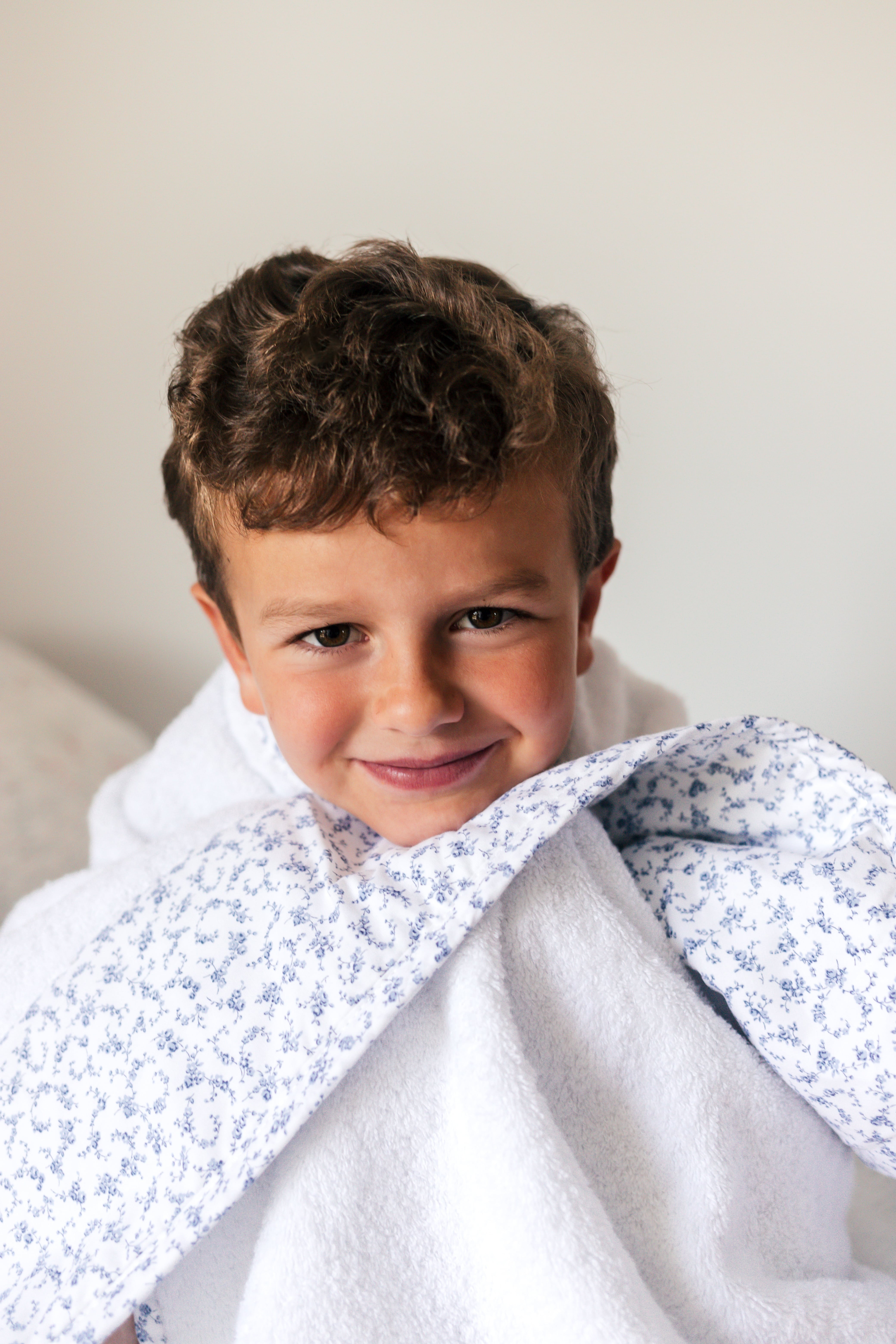 Serviette maxi à fleurs, bleu clair