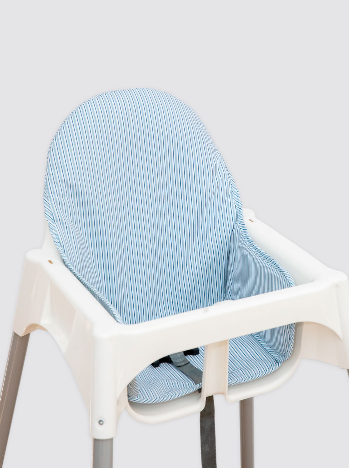 Housse de chaise haute Ikea à rayures bleues doubles