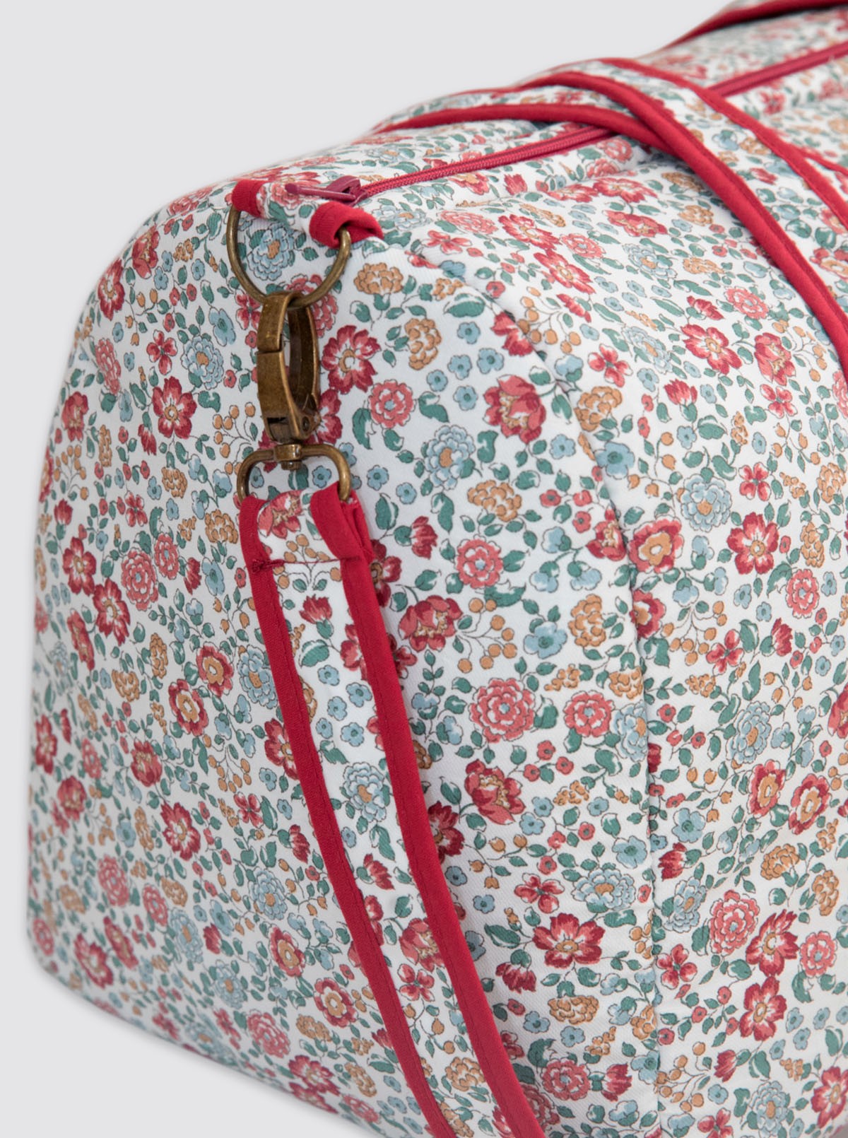 Nina Flowers Burgundy Travel Bag