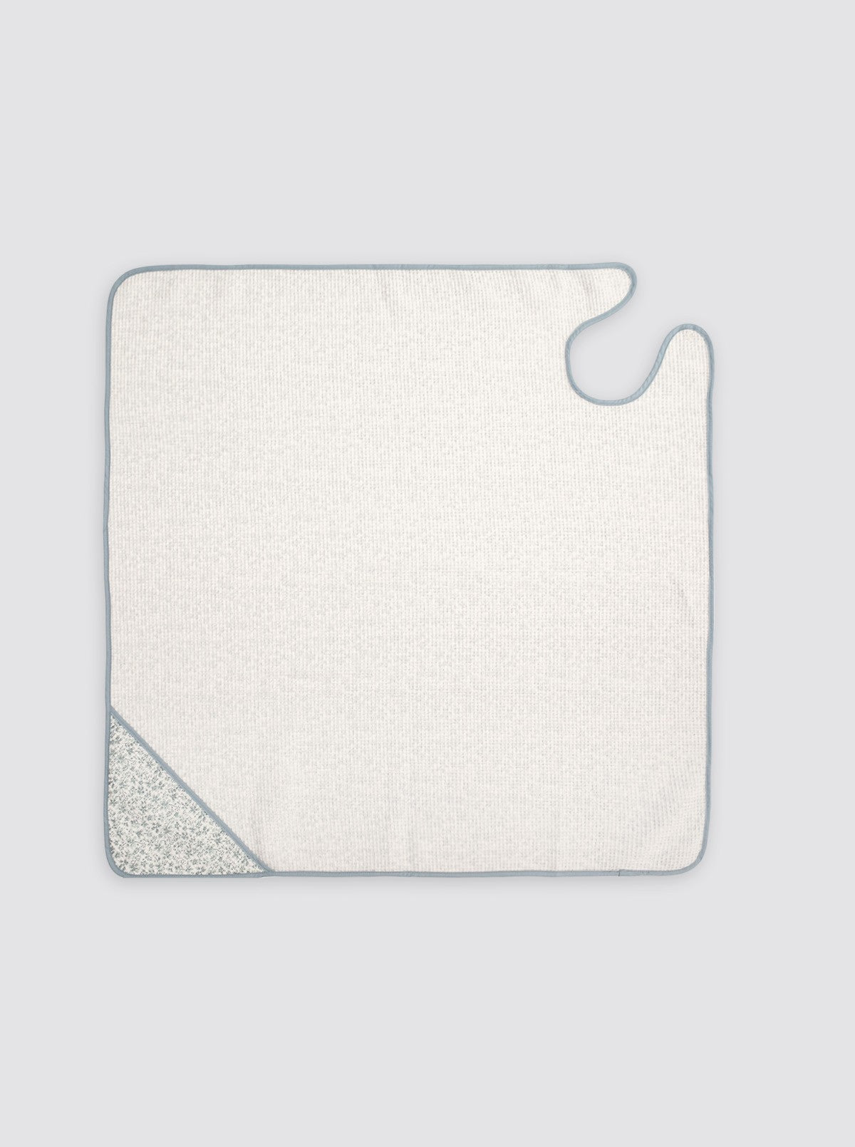 Lightweight Baby Bath Towel with Blue Flowers