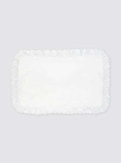 Protège-matelas avec bordure ajourée brodée