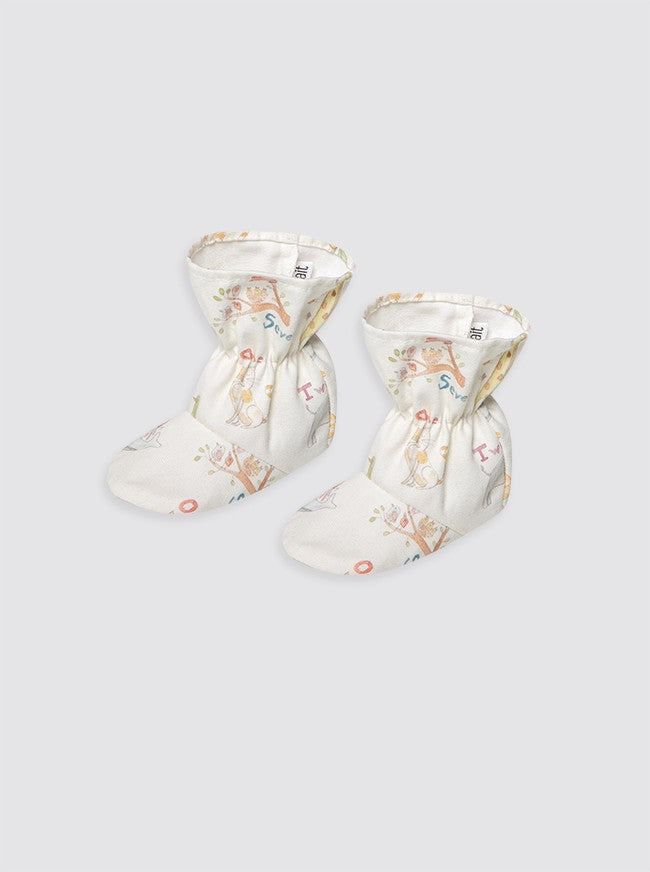 Baby booties, natural numbers