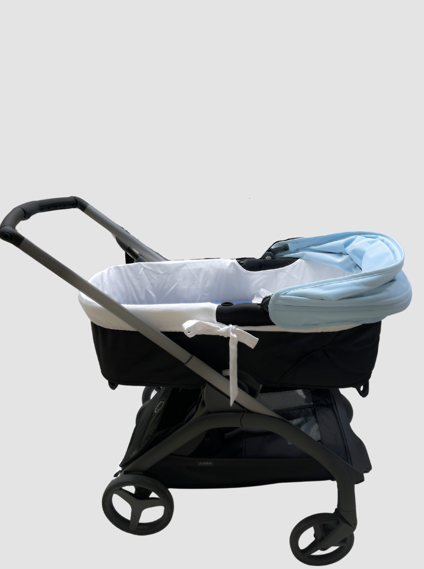 Cubreparedes capazo Dragonfly piqué blanco