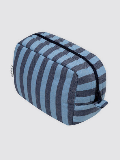 Trousse de toilette en denim et bleu clair à rayures