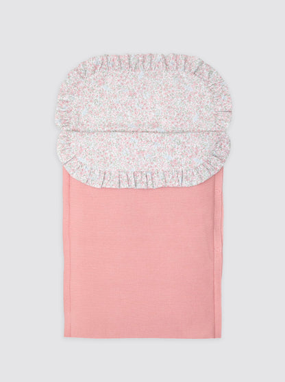 Saco de Punto Invierno Rosa con Sábana Florecitas Manuela con Guata Extraíble - Capazo