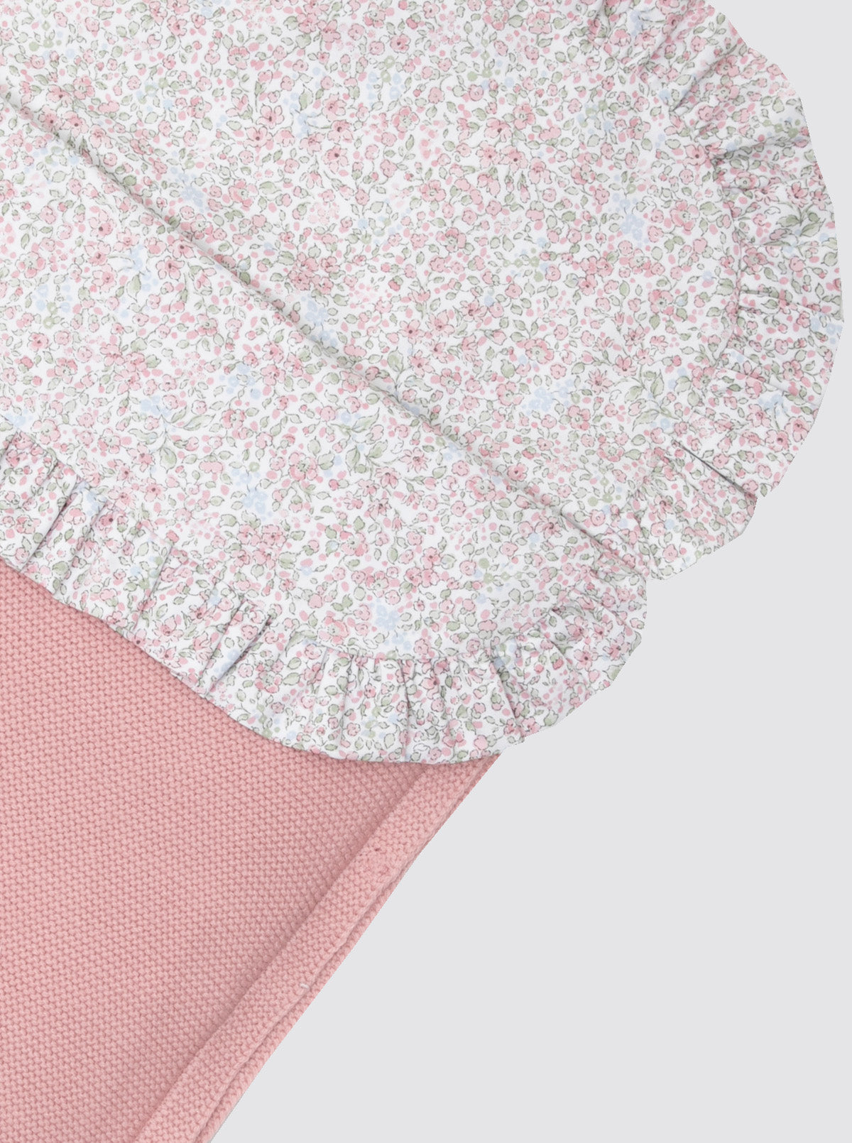 Saco de Punto Invierno Rosa con Sábana Florecitas Manuela con Guata Extraíble - Capazo