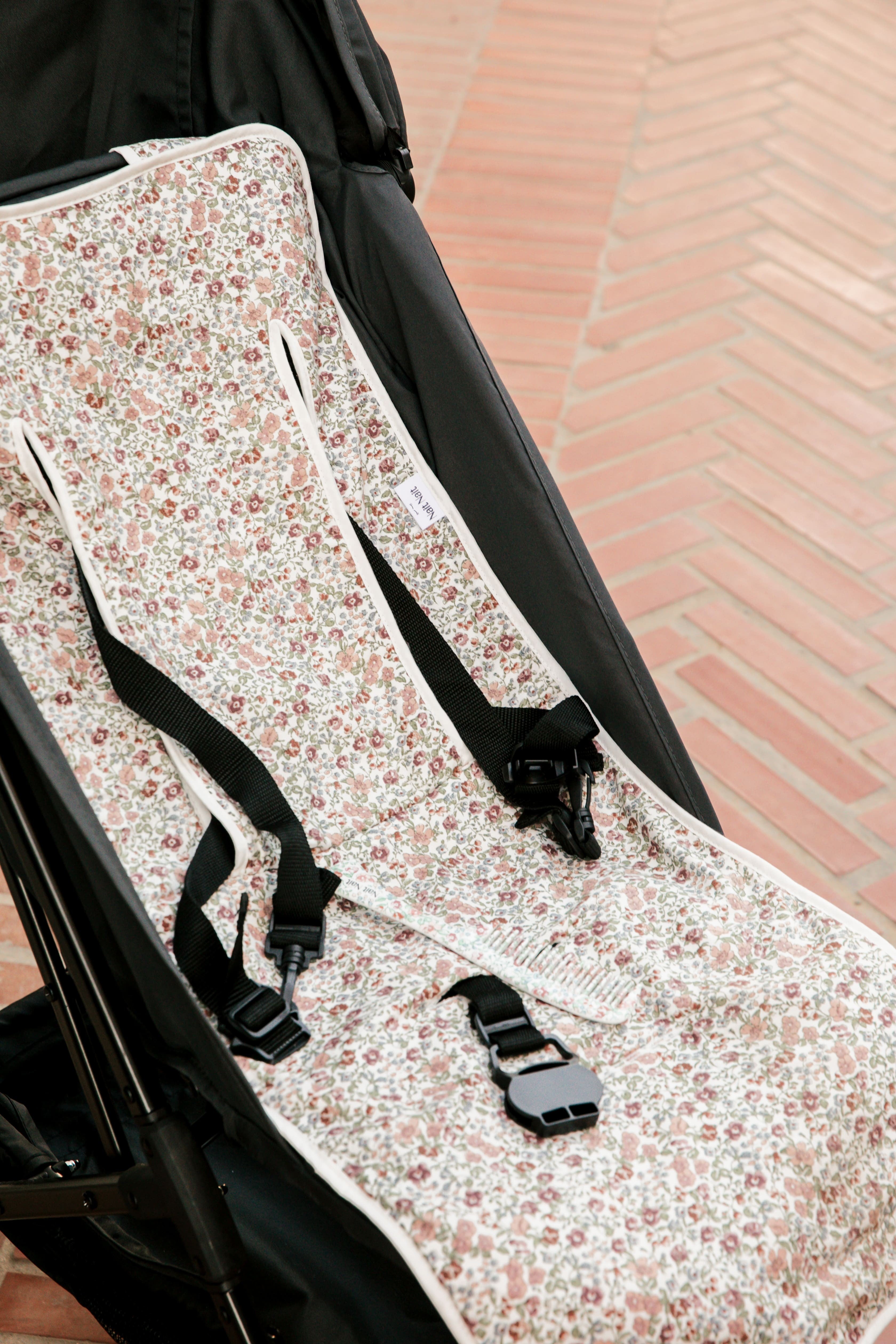 Housse d'été pour chaise légère à fleurs Inés Pink