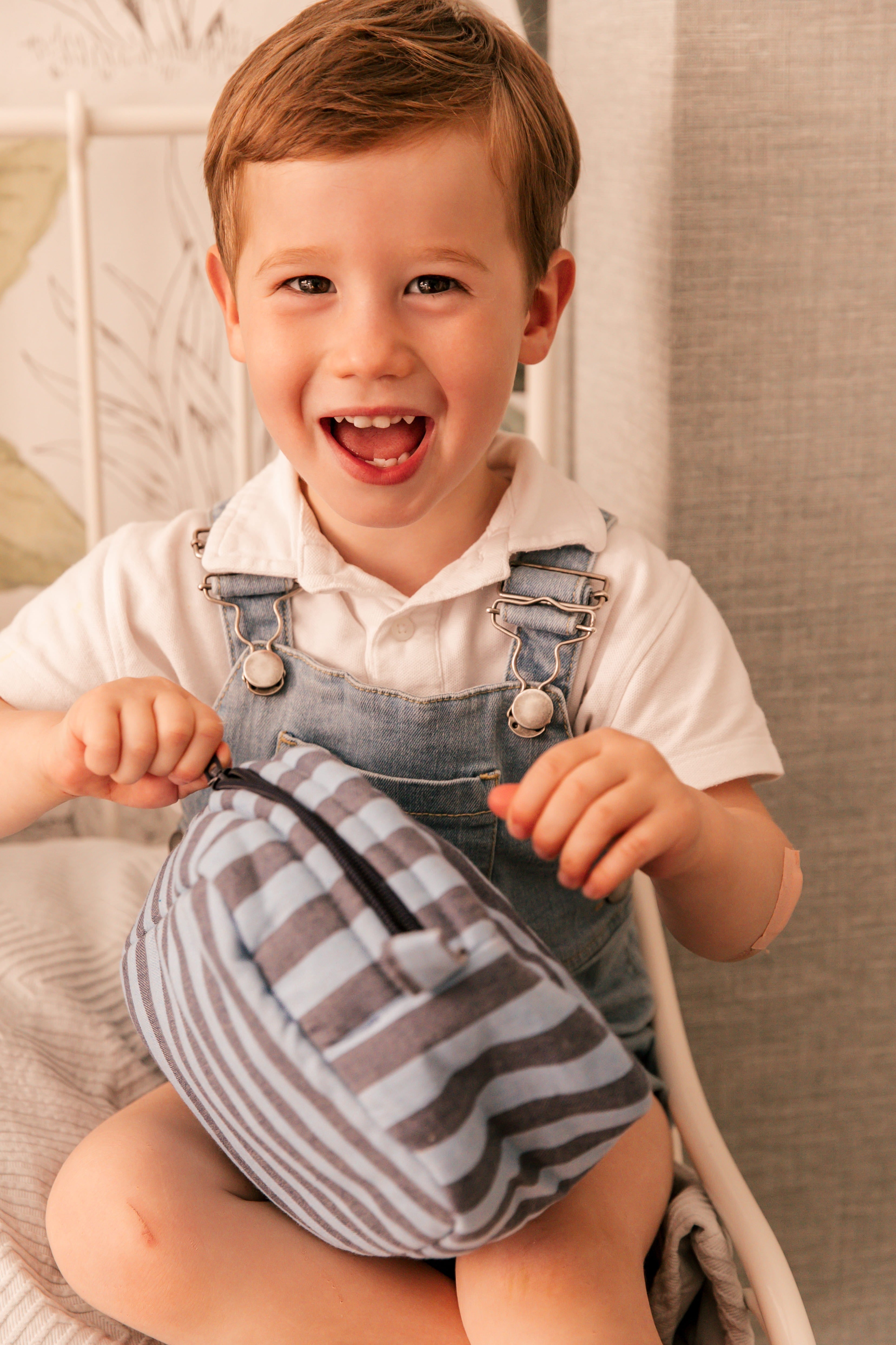 Trousse de toilette en denim et bleu clair à rayures