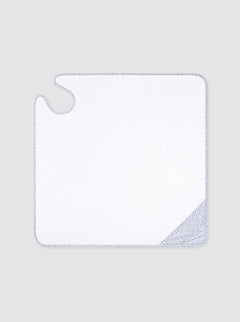 Serviette de bain pour bébé avec petite fleur bleue