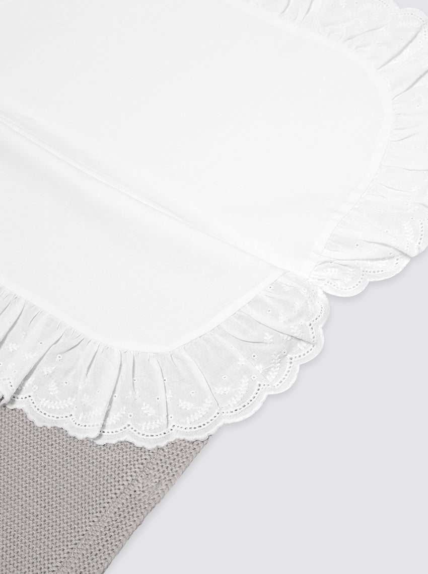 Saco de algodón con sábana gris