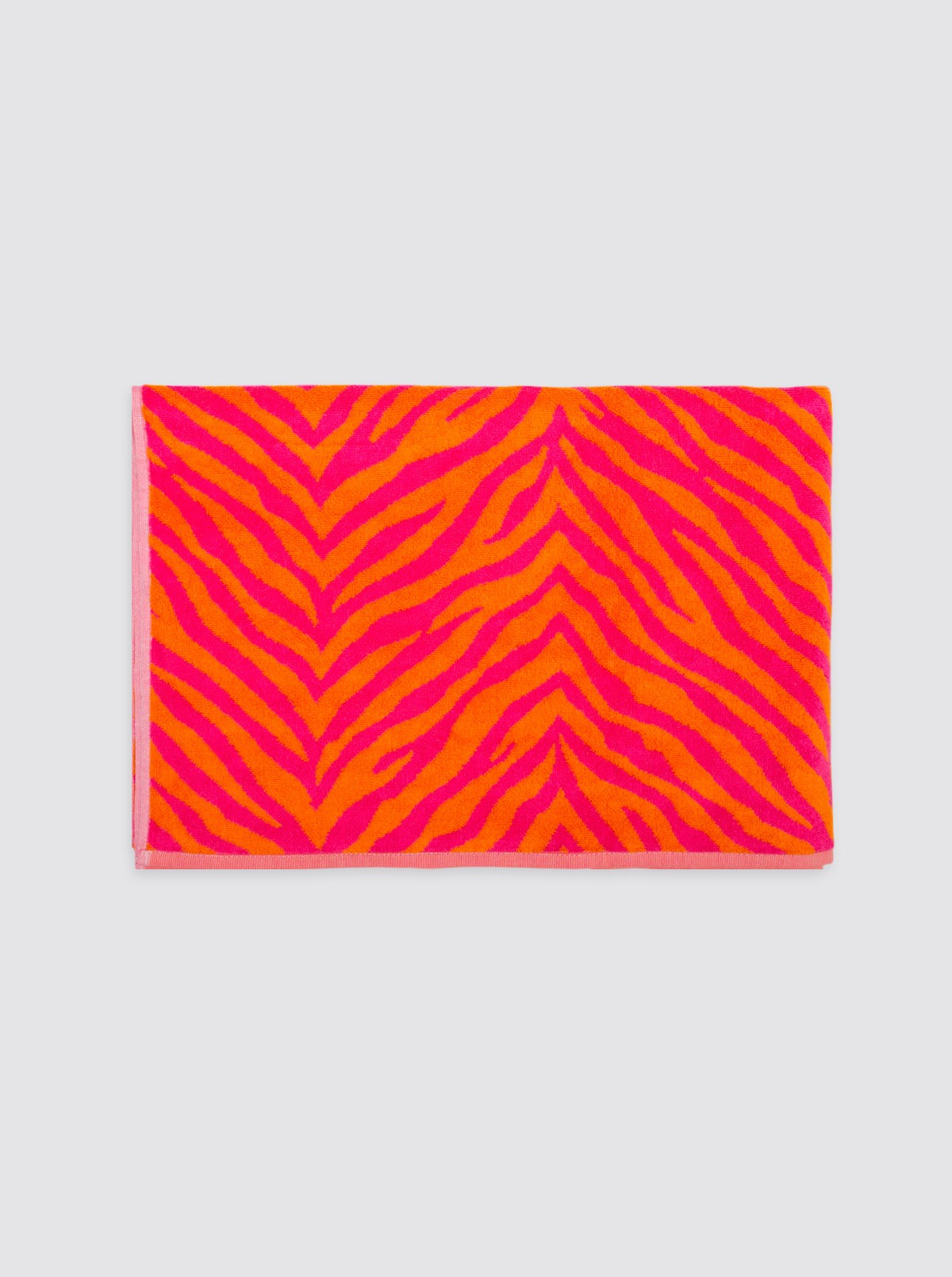 Grande serviette de plage rose à motifs animaux