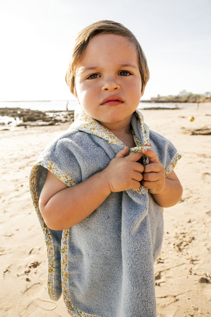 Poncho jaune, fleurs de plage, joli