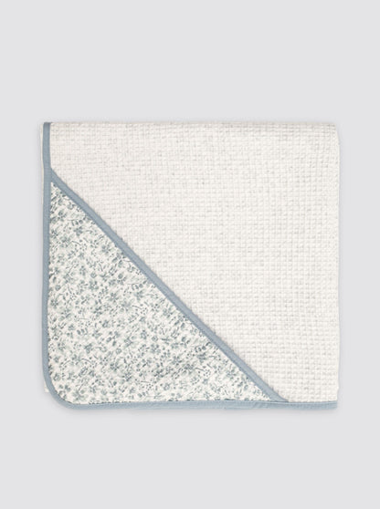 Lightweight Baby Bath Towel with Blue Flowers