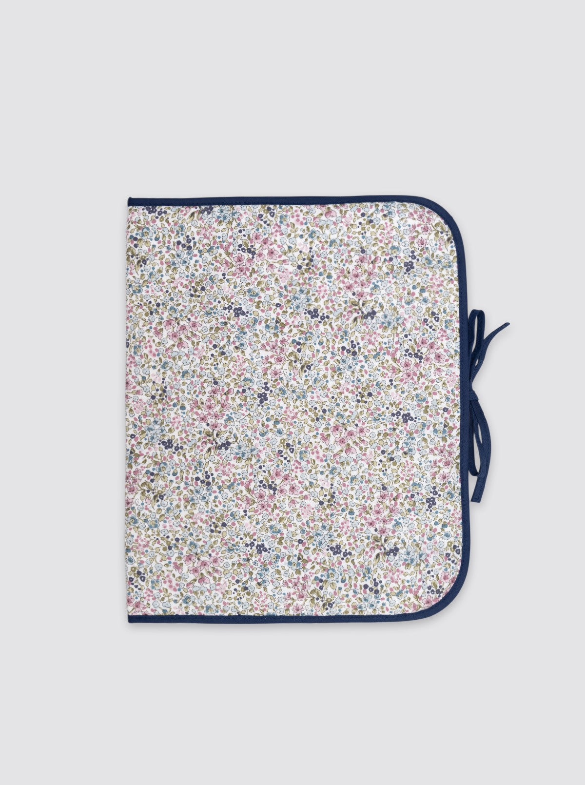 Sac de rangement pour vêtements blanc et bleu