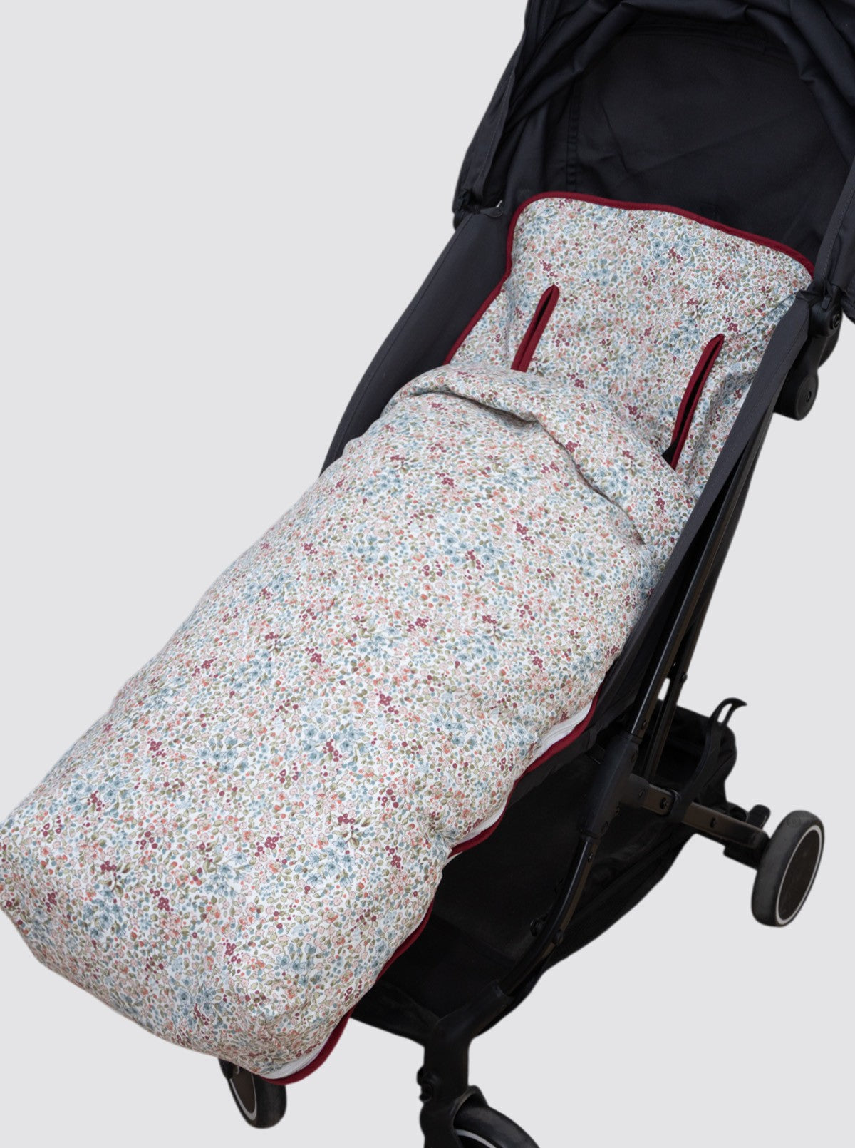 Funda con Saco Silla Ligera Blanca Burdeos