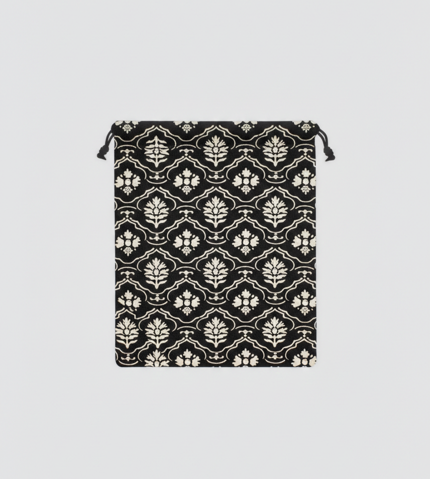 Petit sac noir indien